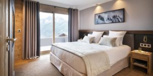 Une chambre à l'hôtel Alpen Lodge à La Rosière