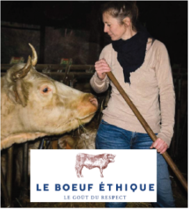 Emilie Jeanin et un bœuf dans sa ferme avec l'ajout du logo de Le Bœuf Éthique