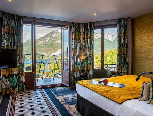 Les Trésoms Lake & Spa Resort