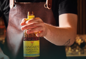 Mandarine Napoléon est une liqueur idéale pour réaliser des cocktails