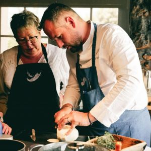 le chef et une apprentie