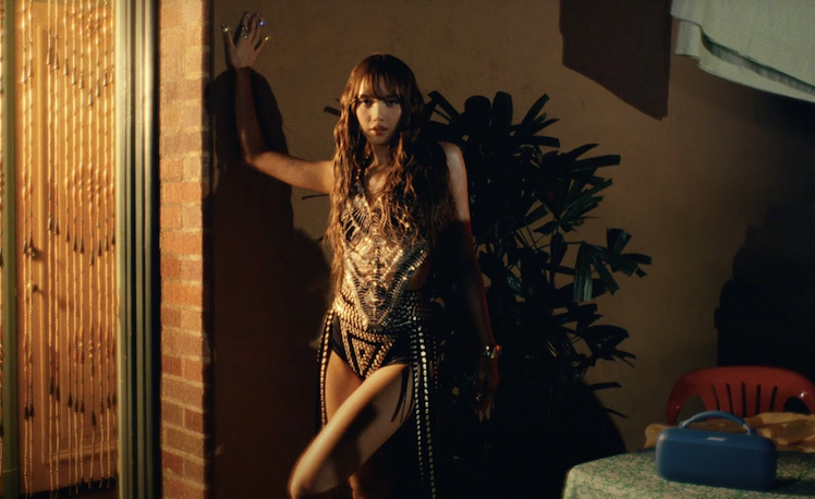 LISA ON AURA TOUT VU