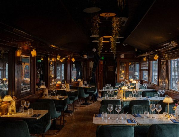 Déco intérieure mêlant Corse et Orient Express