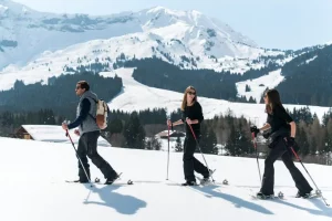 Randonnée en raquette pour profiter de son séjour hivernal