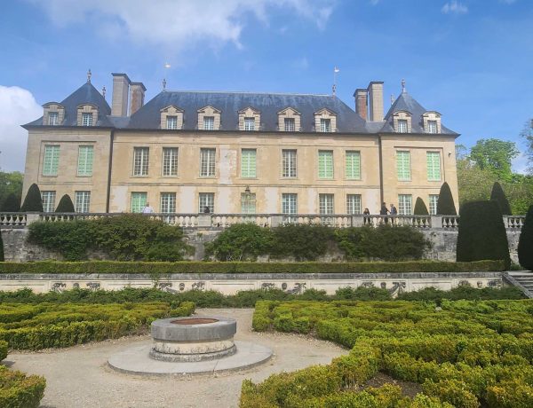 Chateau d'Auvers avec l'expo sur Van Gogh