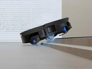 DEEBOT X12 sur double marches