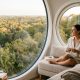 FreshMagazine - Cet hôtel futuriste à 30 minutes de Rennes cache des chambres suspendues à 28 mètres de hauteur