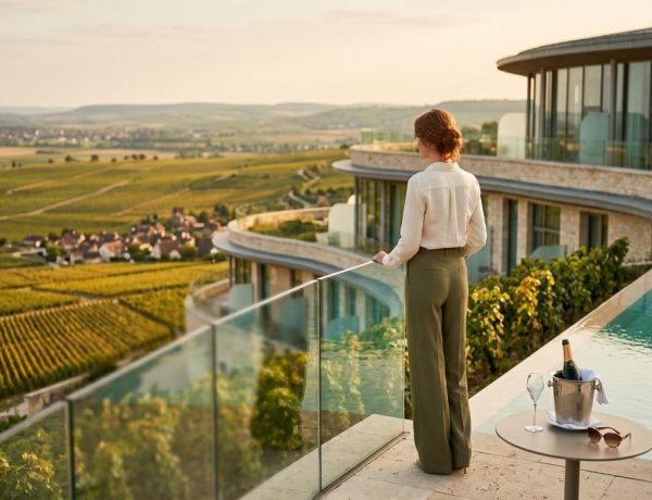 FreshMagazine - Le Royal Champagne Hotel & Spa devient le 17e Palace de France et Paris n'y est pour rien