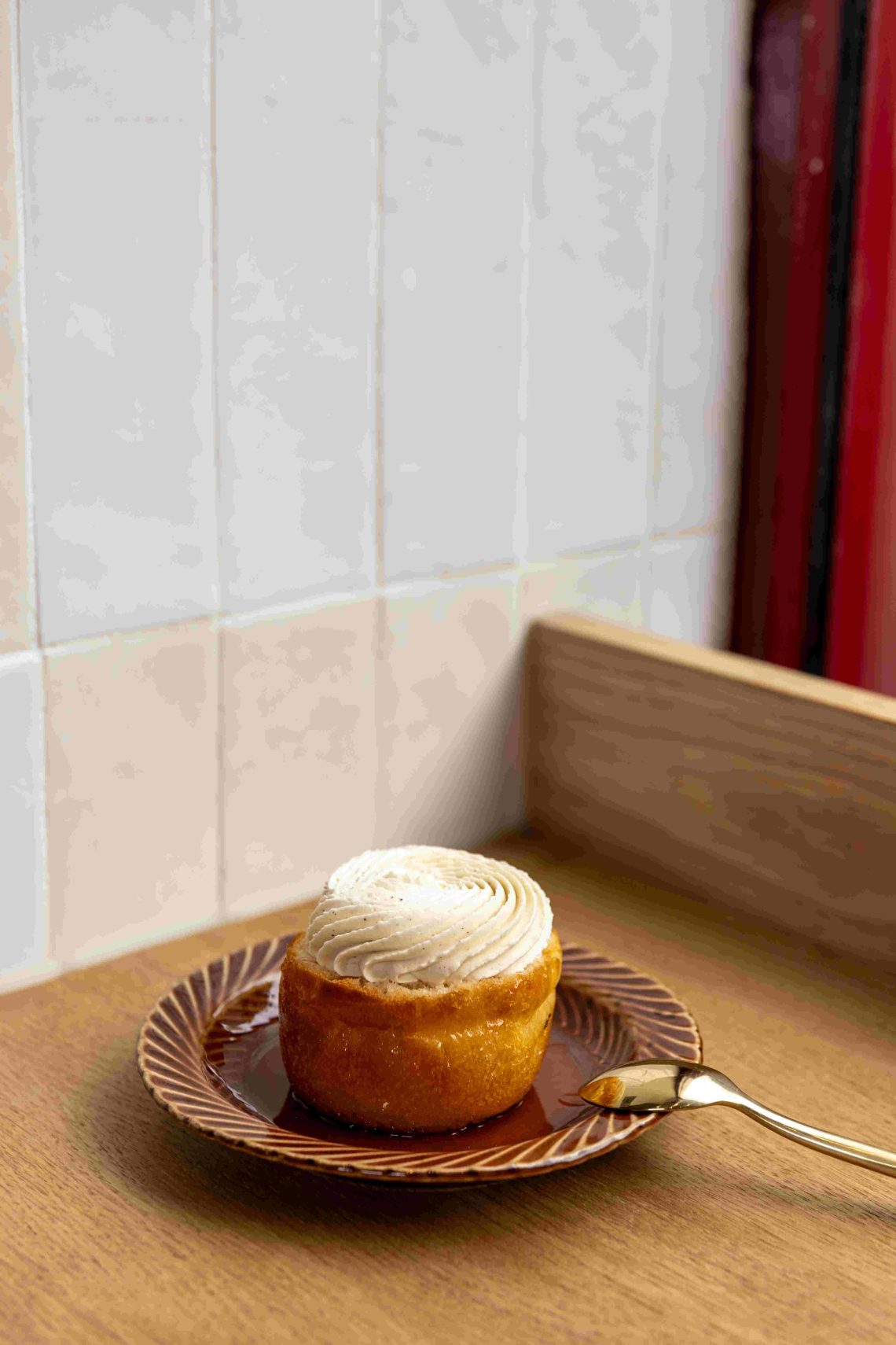 Baba au rhum né de la collaboration entre producteur rhum du Venezuela et boulangerie de France