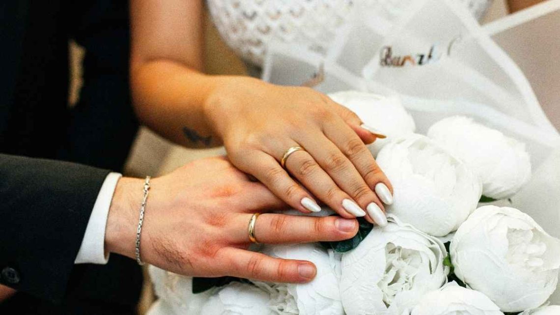 « J'ai toujours rêvé d'être une mariée Chanel » : elle a porté 13 robes haute couture pour son mariage sur deux continents