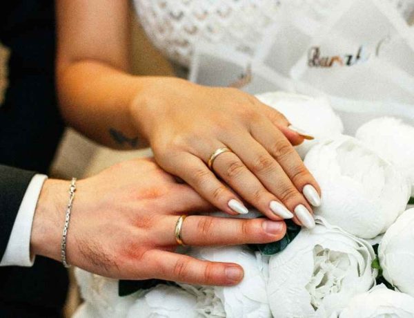 « J'ai toujours rêvé d'être une mariée Chanel » : elle a porté 13 robes haute couture pour son mariage sur deux continents
