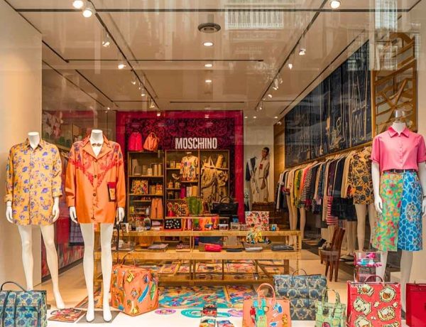 « La chance extraordinaire d'exprimer ma créativité » : Adrian Appiolaza quitte Moschino après six défilés