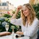 FreshMagazine - Fini les brillances et le teint terne en juillet : les 7 gestes beauté estivaux qui changent tout