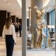 FreshMagazine - Au Pullman Paris La Défense, un artiste transforme ses sculptures en robes et envahit l'hôtel