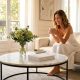 FreshMagazine - J'ai gardé ma vieille table basse des années par habitude : cette pièce en marbre à -70 % chez Maisons du Monde a tout changé