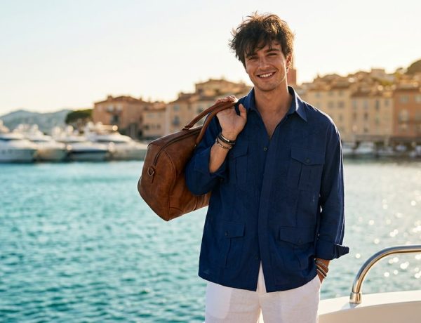 Louis Vuitton signe le vestiaire de scène de j-hope à Paris, entre Saint-Tropez et savoir-faire couture