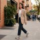Dua Lipa dans les rues de New York avec les sneakers de la rentrée signées Asics x Completedworks