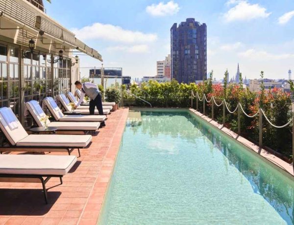 Sacré meilleur hôtel de Barcelone en 2026, cet ancien Ritz ouvert en 1919 devance quatre adresses de prestige