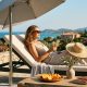 Maisons du Monde brade son bain de soleil Copacabana et son parasol à moins de 50€