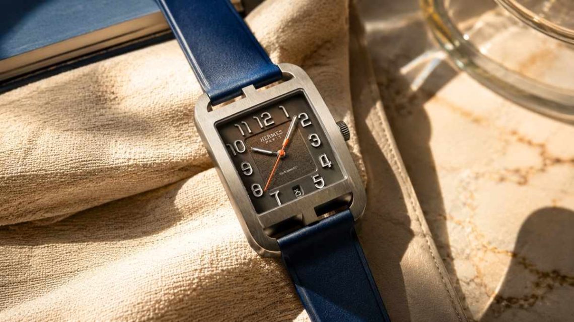 Hermès muscle sa Cape Cod en titane 41 mm à 6 150 euros pour l'été