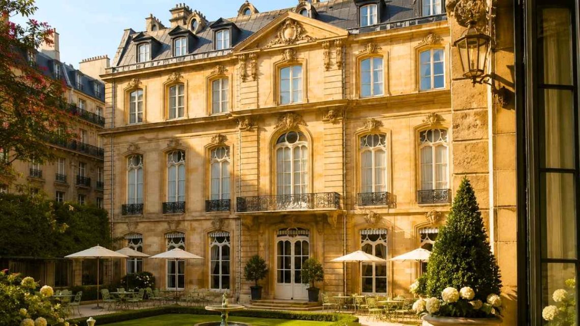 Face aux Tuileries, l'hôtel de luxe parisien signé Pharrell Williams se dévoile