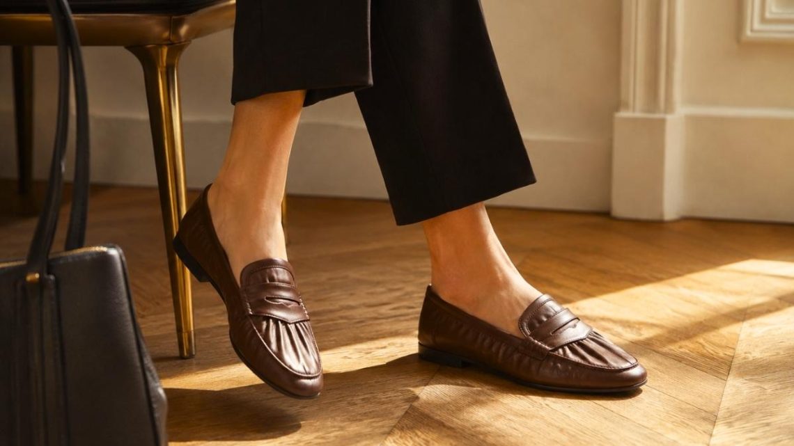 Ces ruched loafers marient le chic du mocassin au confort de la ballerine