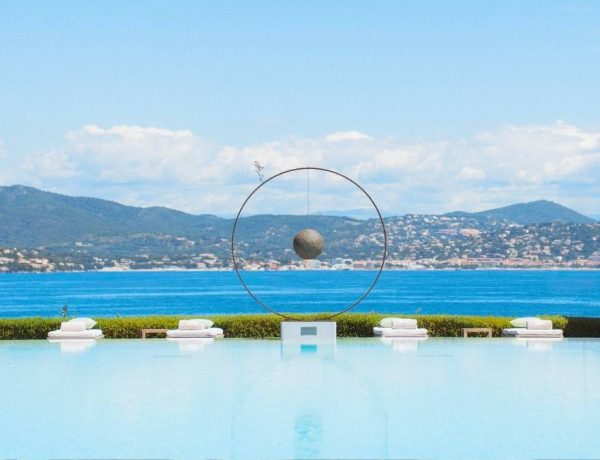 Ces 4 hôtels avec spa de la Côte d'Azur prolongent l'été jusqu'en novembre