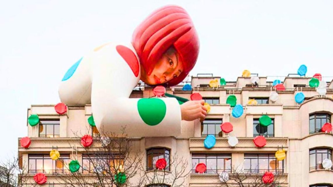 « Une légende » : Louis Vuitton rend hommage à Yayoi Kusama, disparue à 97 ans