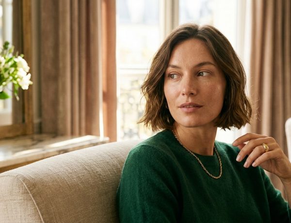 Ces cinq coupes de cheveux vont marquer la rentrée 2026, du Scandi bob au chunky bob