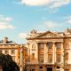 L'Hôtel de Crillon ressuscite le tea time de Marie-Antoinette avec Manolo Blahnik