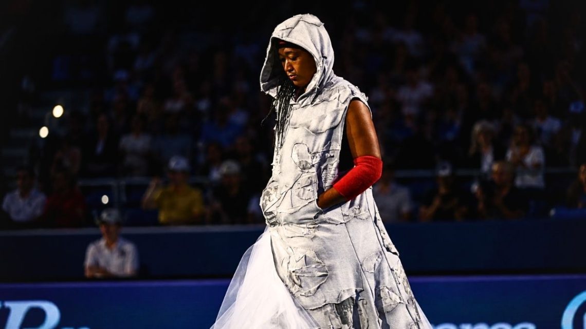 À l'US Open, Naomi Osaka éblouit dans un look signé par le styliste de Zendaya