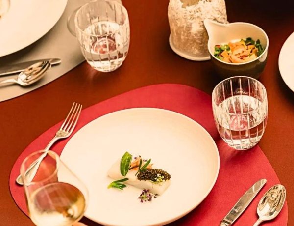 À l'Hôtel de Crillon, ce potager secret cache une table à 250€ pour six convives