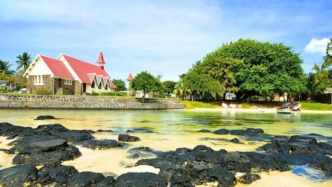 À l'île Maurice, ce lieu de culte attire 12 000 visiteurs par an : voici pourquoi