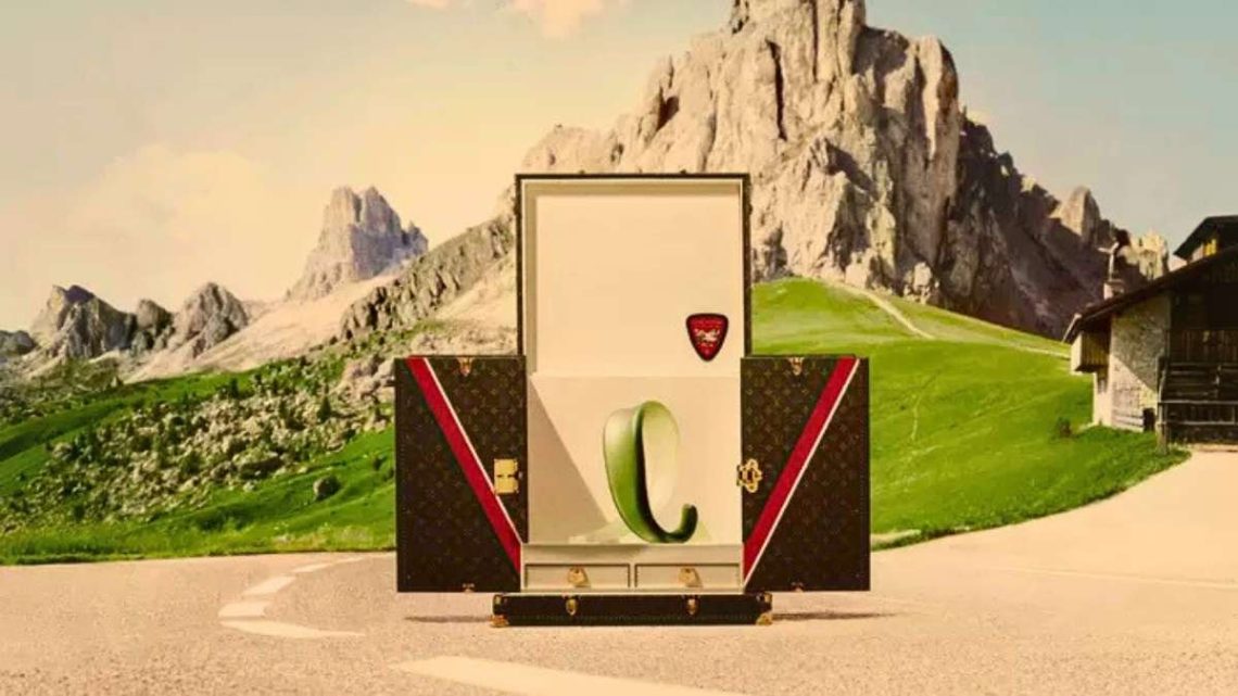 Au palais des Doges, Louis Vuitton dévoile le trophée de son rallye mythique