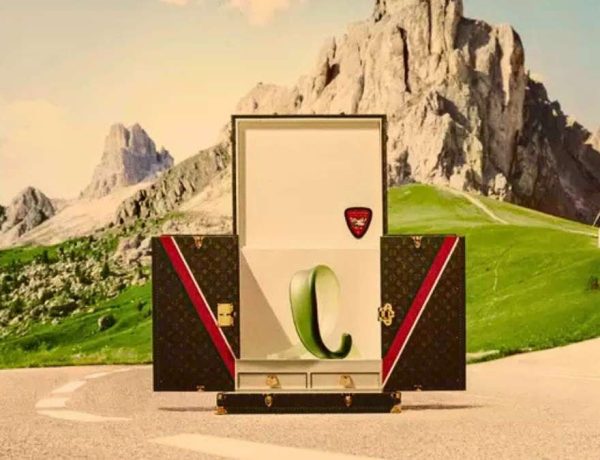Au palais des Doges, Louis Vuitton dévoile le trophée de son rallye mythique