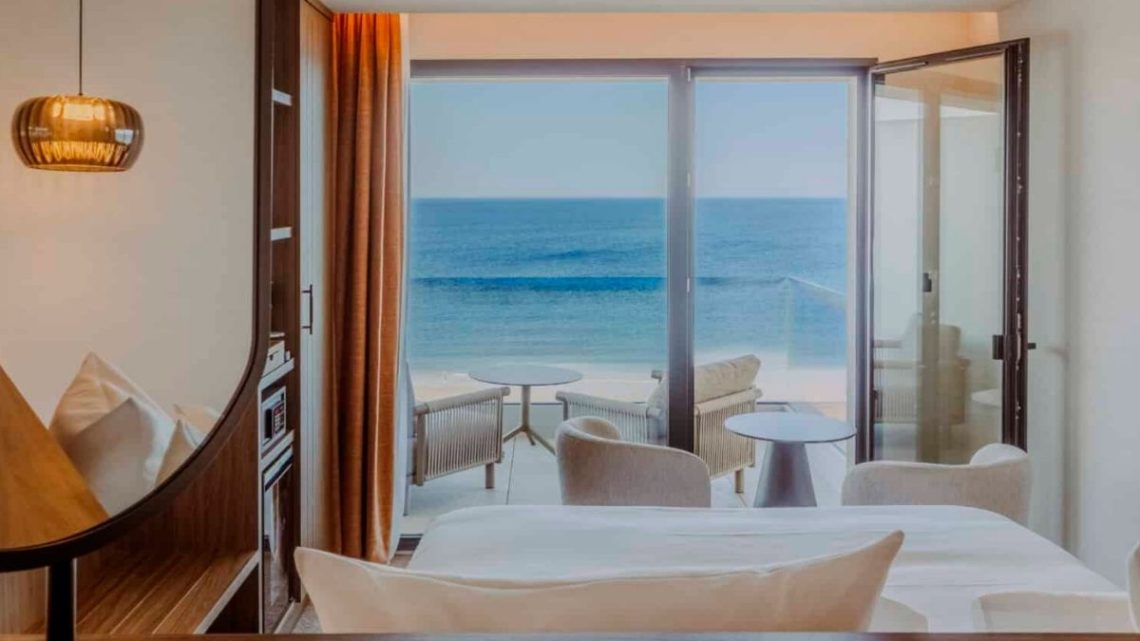 Face à la plage de La Baule, Amoria ouvre ses portes avec un spa de 140 m²