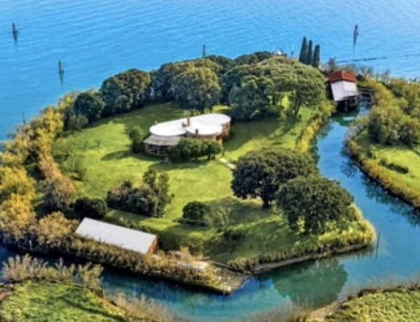 Cette île privée dans la lagune de Venise est à vendre pour 5,5 millions d'euros