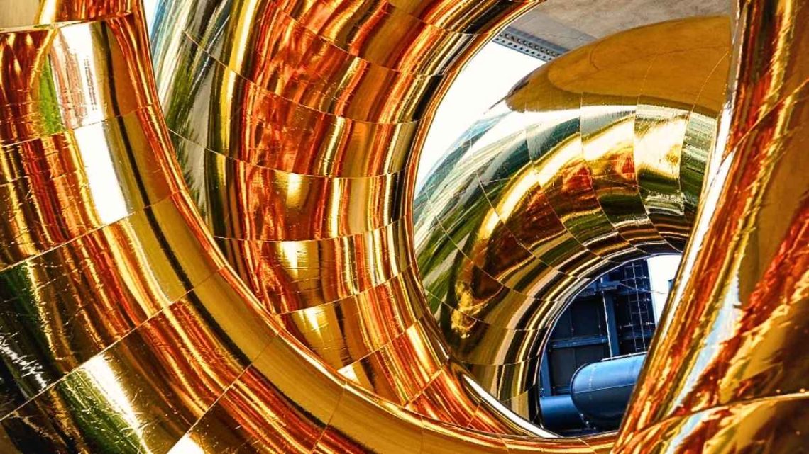 Bvlgari installe son serpent Serpenti en plein cœur de la High Line à New York