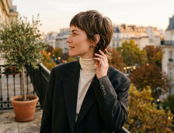 Balenciaga et Chanel imposent le mixie, la coupe courte phare de l'automne 2026
