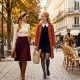 Bella Hadid et Sienna Spiro relancent la mode des années 60 cet automne