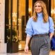 Céline Dion craque pour cette blouse bleu ciel signée Julie Kegels à 500 €
