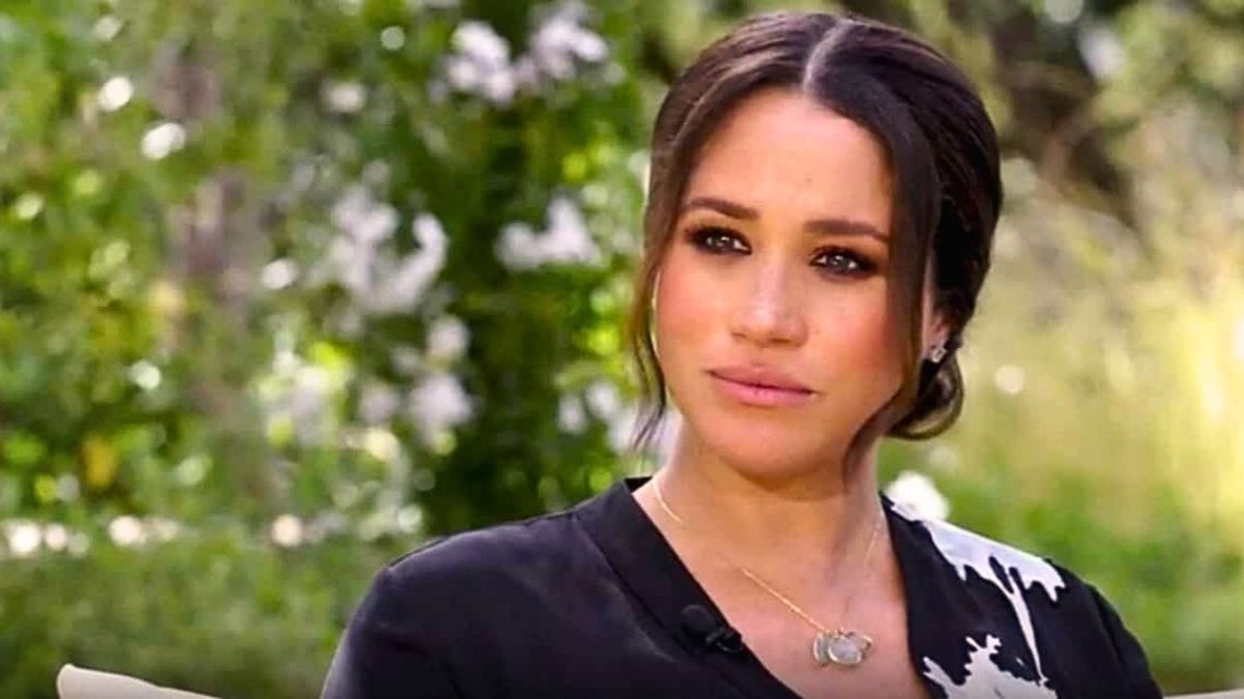 Meghan Markle soulagée après le saut en parachute de Harry à Toronto : son premier geste en dit long