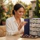 FreshMagazine - Meghan Markle lance un calendrier de l'Avent à 131€ avec 24 chocolats artisanaux signés Compartés