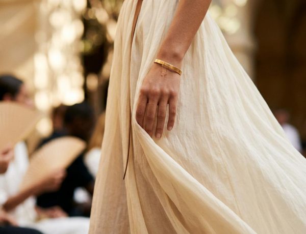 FreshMagazine - Hermès mise sur l'air et les matières vaporeuses pour son printemps-été 2027