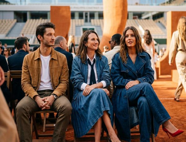 FreshMagazine - Adèle Exarchopoulos, Camille Cottin et Pierre Niney au premier rang du défilé Lacoste à Roland-Garros