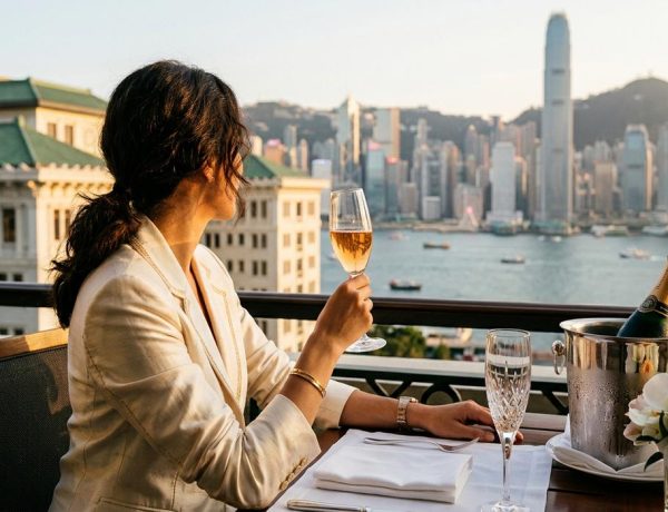 FreshMagazine - Readers' Choice Awards 2026 de Condé Nast Traveler : le Peninsula Hong Kong sacré meilleur hôtel du monde