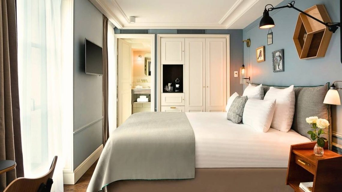 Au Royal Madeleine Paris, un duplex de 80 m² avec jacuzzi privatif à 1 000€ la nuit