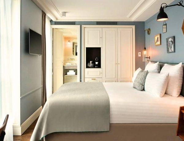 Au Royal Madeleine Paris, un duplex de 80 m² avec jacuzzi privatif à 1 000€ la nuit