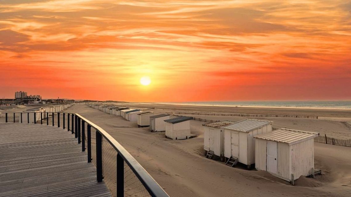 Calais élue plage préférée des Français en 2026 avec ses 1,7 km de sable et son Dragon cracheur de feu