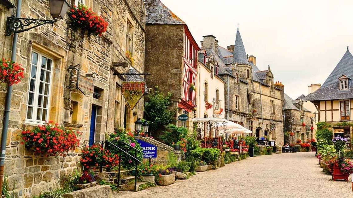 Les Plus Beaux Villages de France à visiter au moins une fois dans sa vie, du nord au sud
